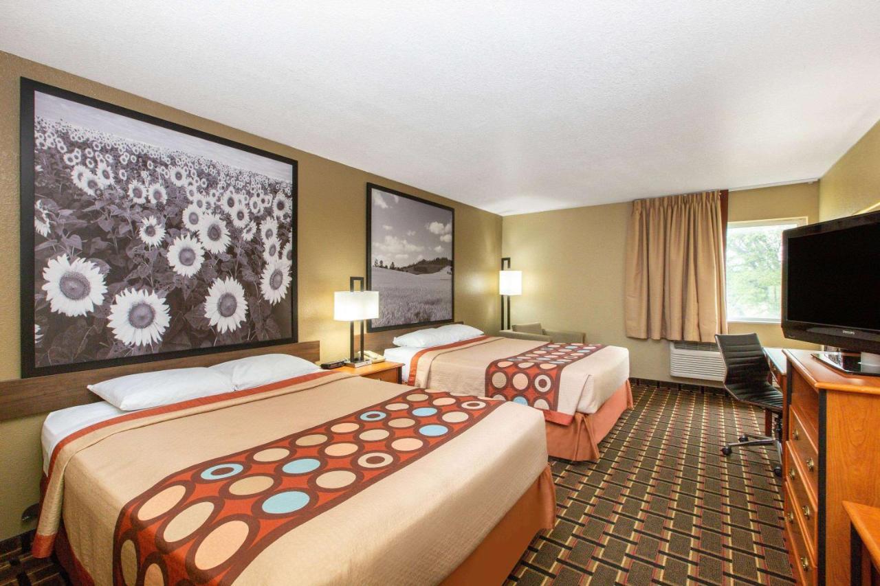 Super 8 By Wyndham Hotel Ottawa