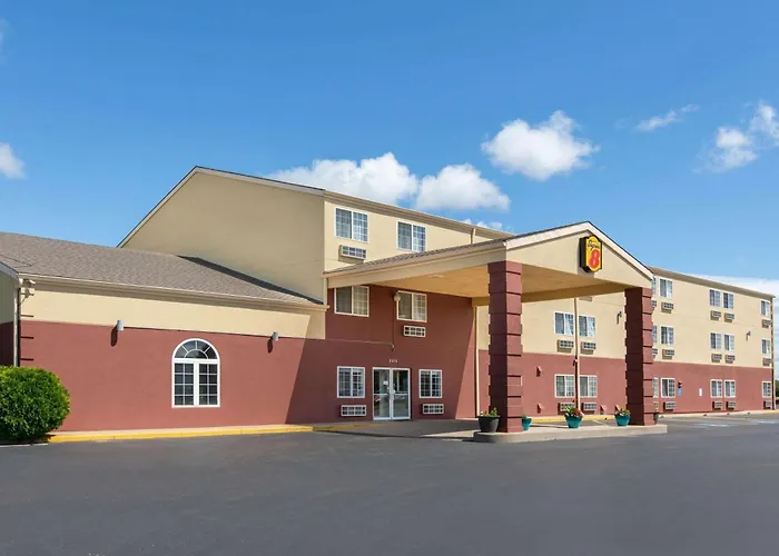 Super 8 By Wyndham Ottawa