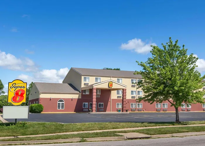Super 8 By Wyndham Ottawa